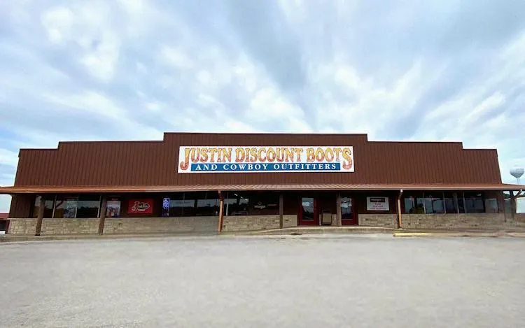Fachada da Justin Discount Boots & Cowboy Outfitters